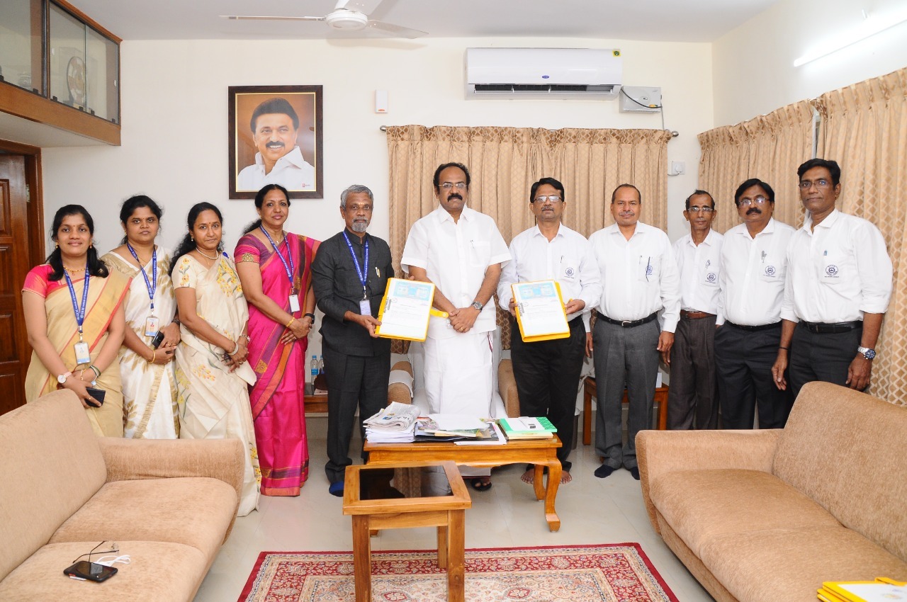 Signed MOU with SRM Institute of Science & Technology, Vadapalani Campus for Startup funding on 14.03.2022 in the presence of Hon’ble Minister for Industries at Camp Office - 